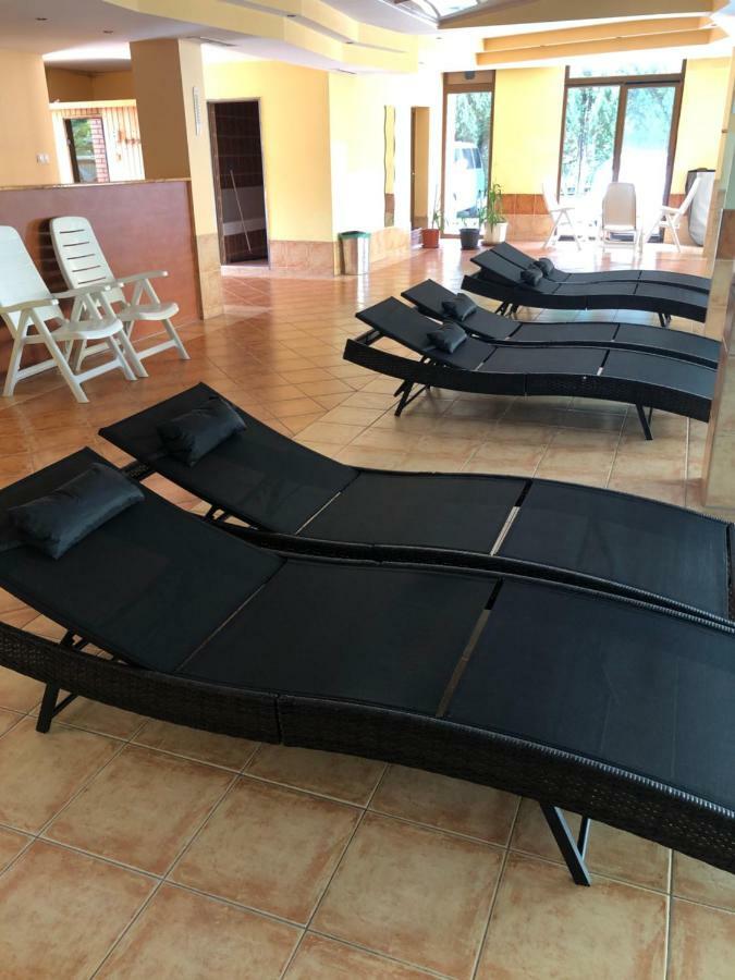 Dorina Wellness Apartment Сиофок Екстериор снимка