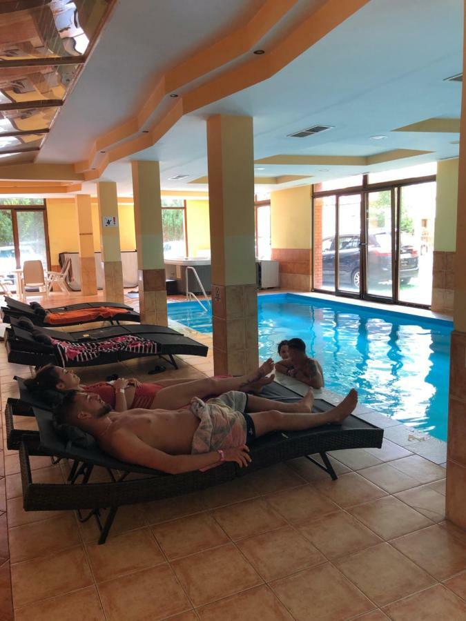 Dorina Wellness Apartment Сиофок Екстериор снимка
